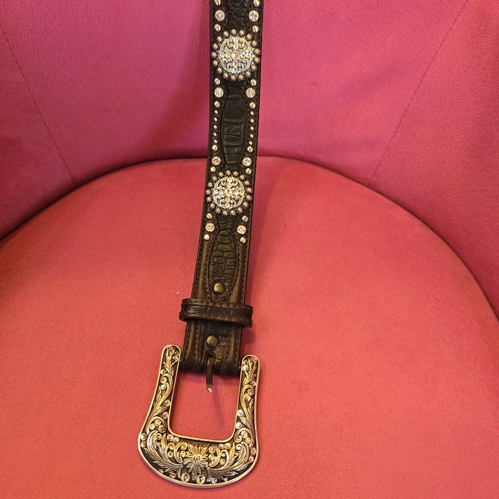 Ariat Leather Belt with Silver Buckle - Picture 7 of 10